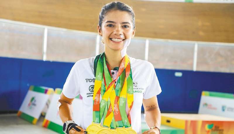 La ciclista antioqueña Lina Hernández conquistó cuatro oros en pista y uno en ruta. / Carlos Cruz