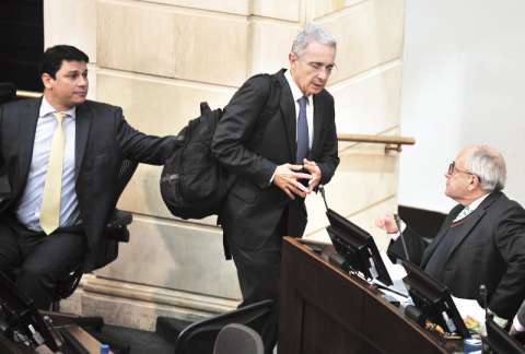 Uribe no cuenta con “valiosos recursos judiciales”: respondió Victor Mosquera al director de HRW