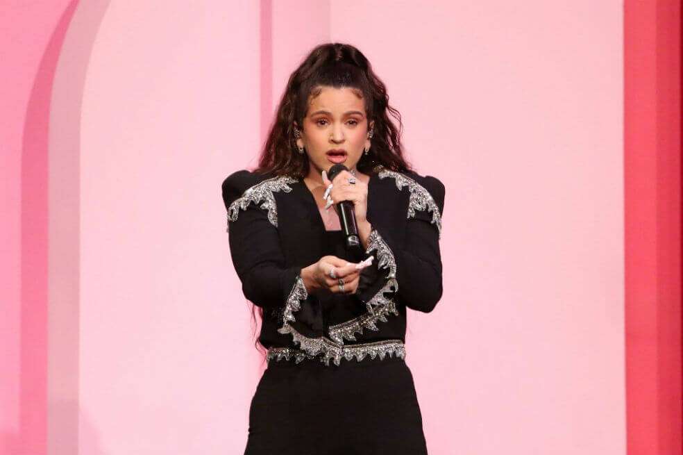 Rosalía está nominada al Grammy a mejor nuevo artista y en la categoría de mejor disco latino de rock, urbano o alternativo con su álbum "El mal querer". / Archivo AFP