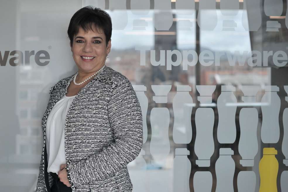 Cecilia Nunes es la cabeza máxima de Tupperware para Colombia y Ecuador, multinacional que produce plásticos herméticos para la cocina. / Óscar Pérez - El Espectador