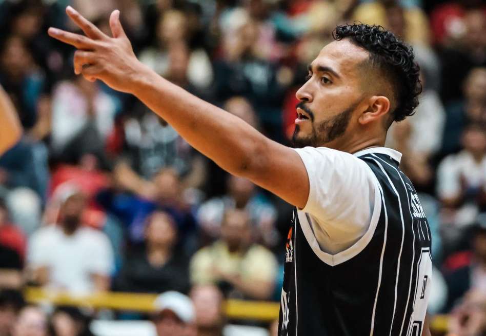 En un país en el que vivir del baloncesto sigue siendo un reto enorme, Piratas sobrevivió a las deudas, volvió a la liga y hoy pelea por un lugar en las semifinales.