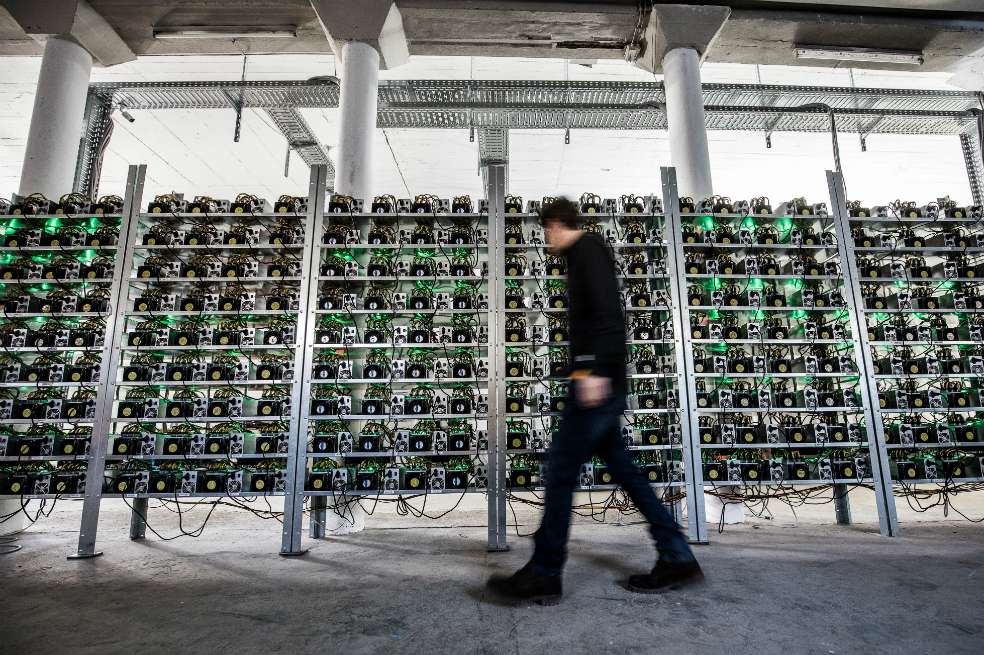 Una granja de servidores en Austria dedicada a minar bitcoin. / Bloomberg