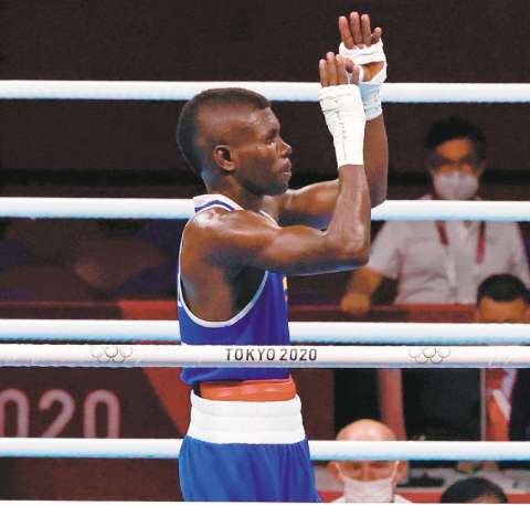 Yuberjen Martínez se metió en los cuartos de final del boxeo en Tokio 2021