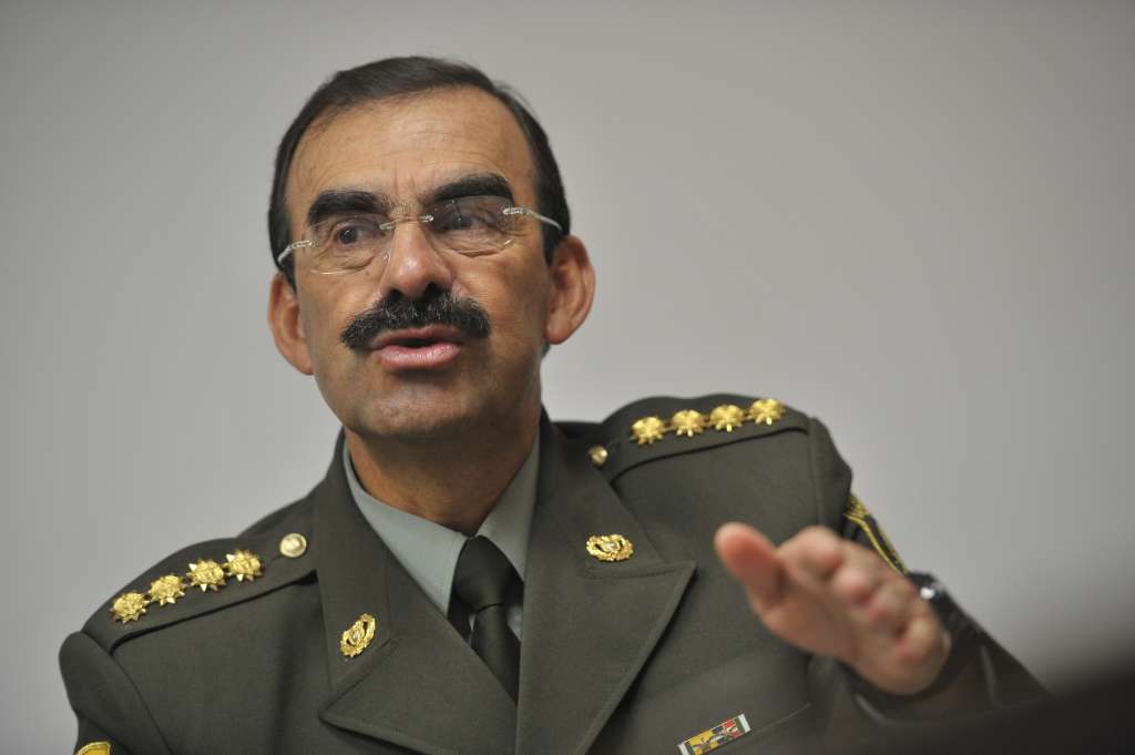 Director general de la Policía Nacional durante entrevista para El Espectador