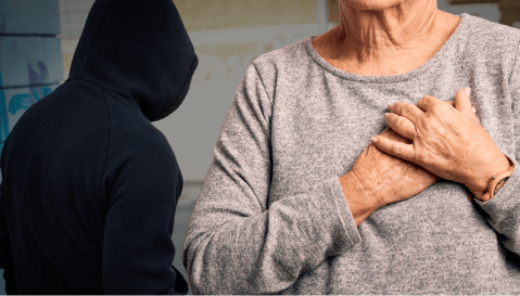 Robaron a abuela de famosa tiktoker cuando salía de misa: “Le dieron escopolamina”