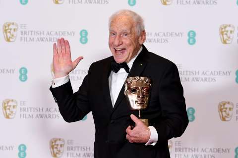 Comediante Mel Brooks cumple 100 años y responde ¿Cuál es el secreto de una vida larga?’