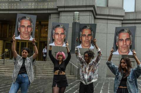 Epstein creó red de tráfico y abuso de menores, dice Fiscalía de las Islas Vírgenes de EE. UU.