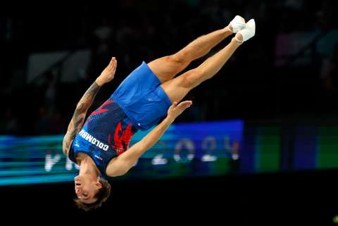 Ángel Hernández, brillante en la final de gimnasia en trampolín de París 2024