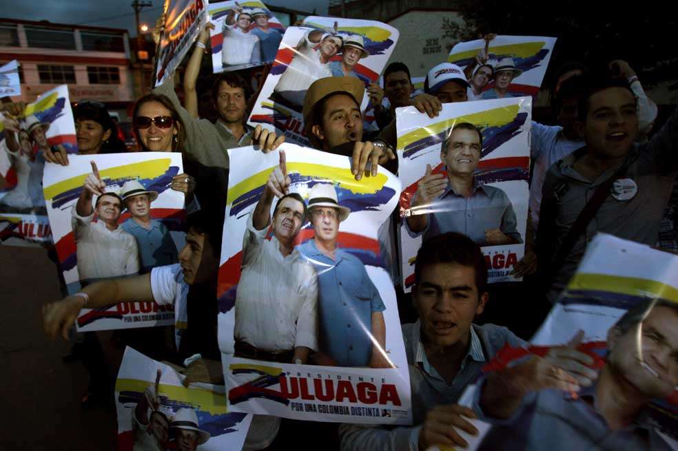 El expresidente Álvaro Uribe busca recuperar el poder por interpuesta persona: Óscar Iván Zuluaga. / Archivo - El Espectador