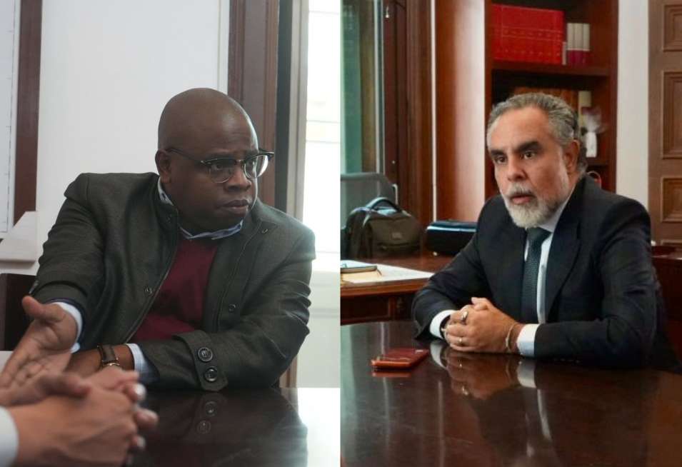Alcalde municipal de Buenos Aires, Pedro Peña en reunión con el ministro del Interior, Armando Benedetti.