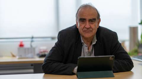 Una cuenta de redes sociales nos intentó suplantar con una encuesta falsa