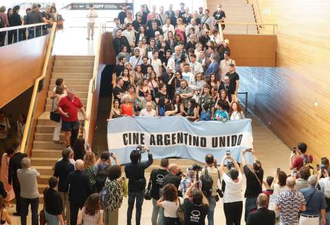 Cineastas argentinos llevan al Festival de San Sebastián su lucha contra Javier Milei