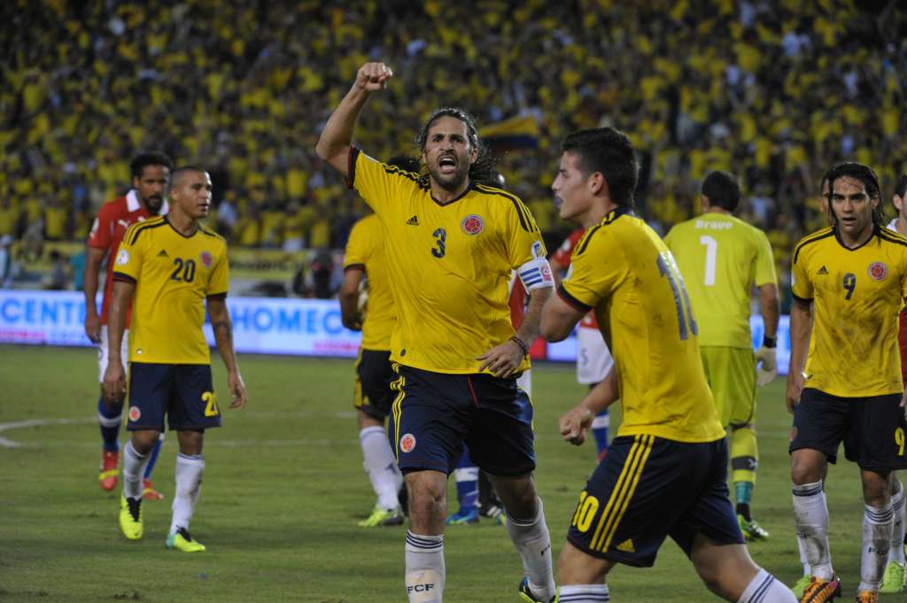 Futbolista colombiano, juega como defensa, en el partido ante Chile por la fecha 17 de las Eliminatorias Sudamericanas camino al Mundial de Brasil 2014.