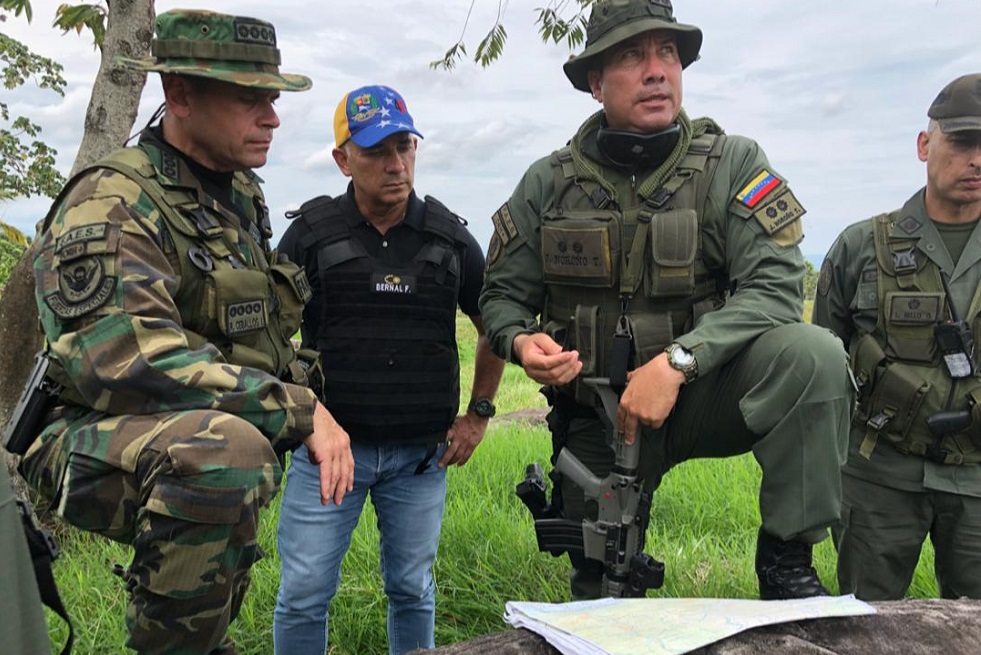 Miembros de las Fuerzas Armadas Bolivarianas en la frontera con Colombia. / Twitter/ @ceofanb