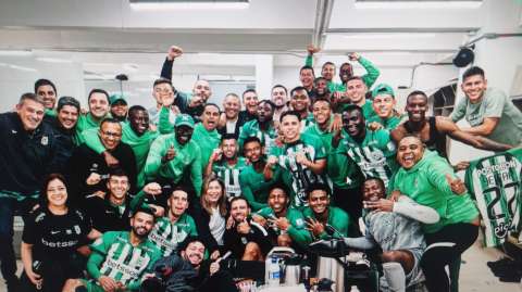 Una copa más