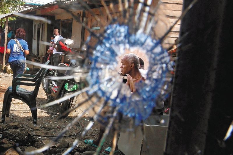 Un brote de violencia arrincona a los habitantes de Buenaventura, principal puerto del PacÌfico colombiano