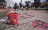 Baldosas escupidoras e inestables: el riesgo para los peatones en Bogotá