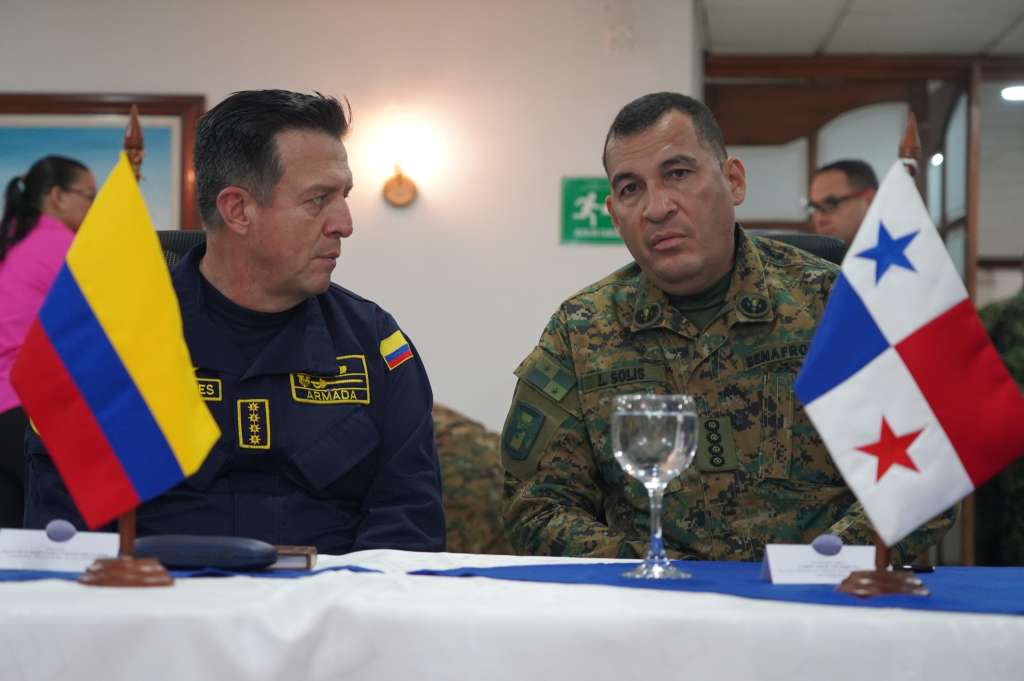 Colombia y Panamá refuerzan cooperación militar contra el narcotráfico y el Clan del Golfo en la frontera.