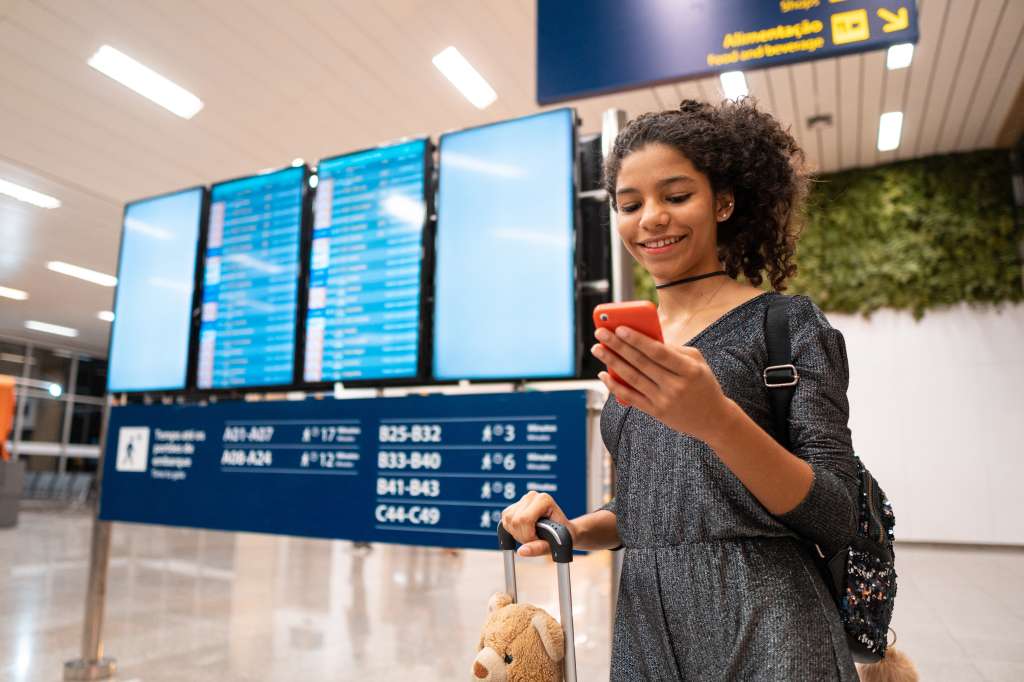 Las aerolíneas Air France y KLM ofrecen tarifas especiales para estudiantes que viajan hacía Europa.