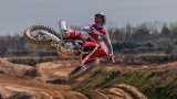 Así es la Desmo450 MX, la primera moto de motocross diseñada por Ducati