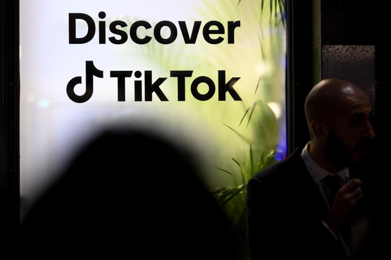 Trump amplía a 75 días el plazo para la venta de TikTok