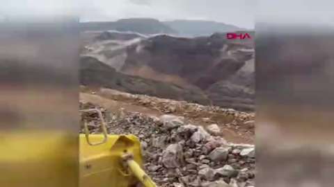 Al menos nueve personas quedan atrapadas dentro de una mina tras un deslizamiento