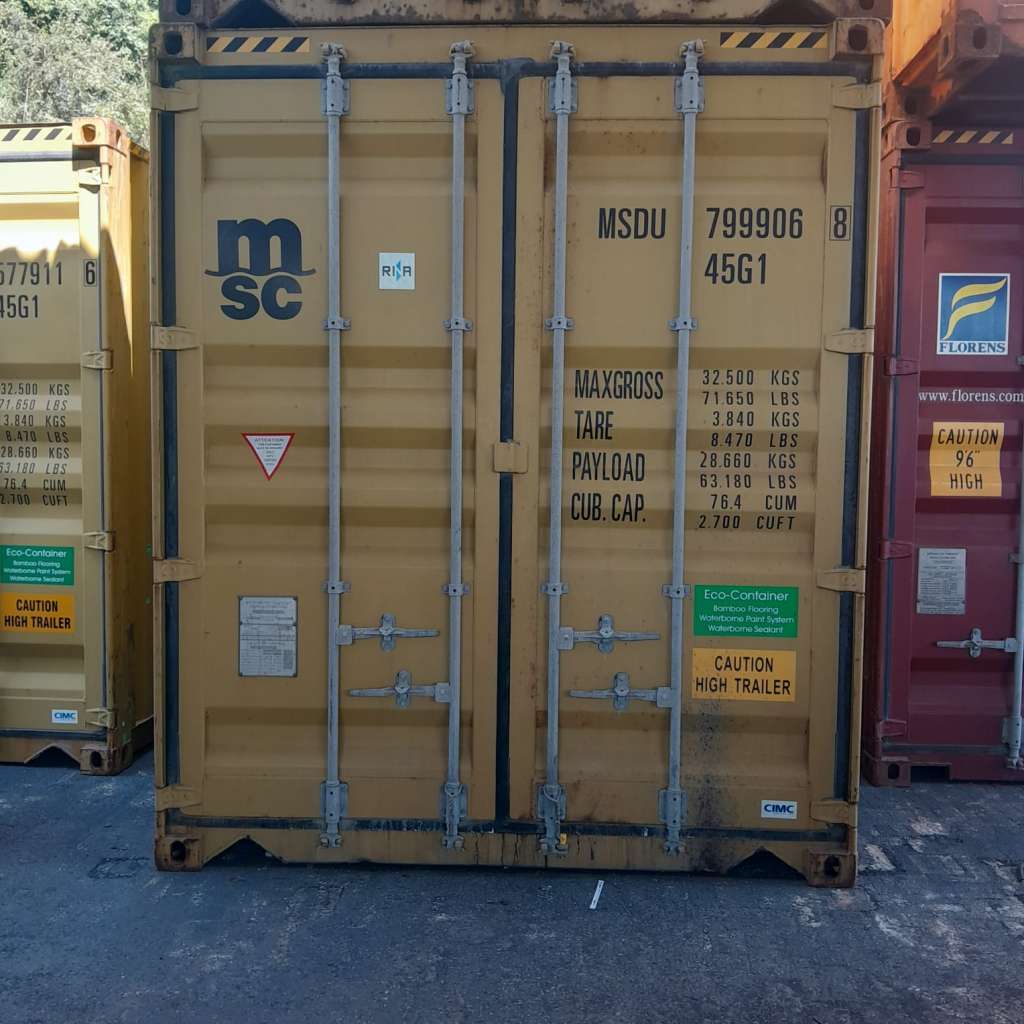 Container inspeccionado por la Armada y cuyo contenido fue incautado y presentado como uno de los mejores resultados contra el contrabando, este 2024.