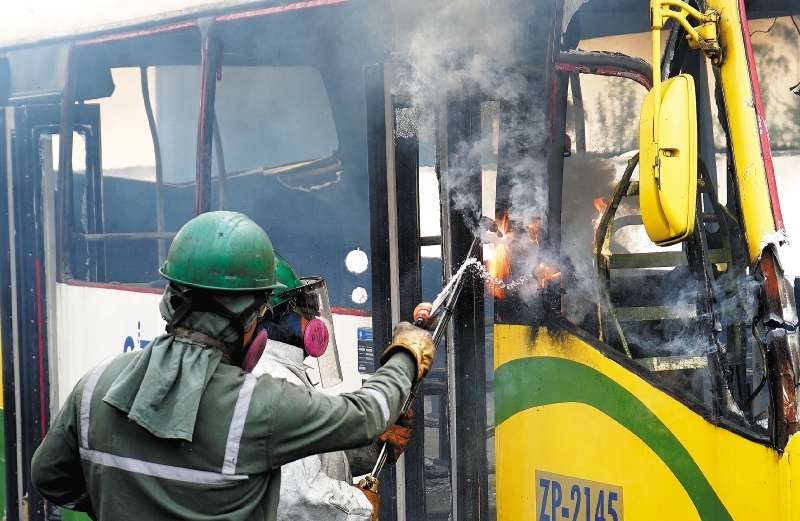 La chatarrización de buses avanza con el registro de 906 vehículos desintegrados. / Secretaría de Movilidad