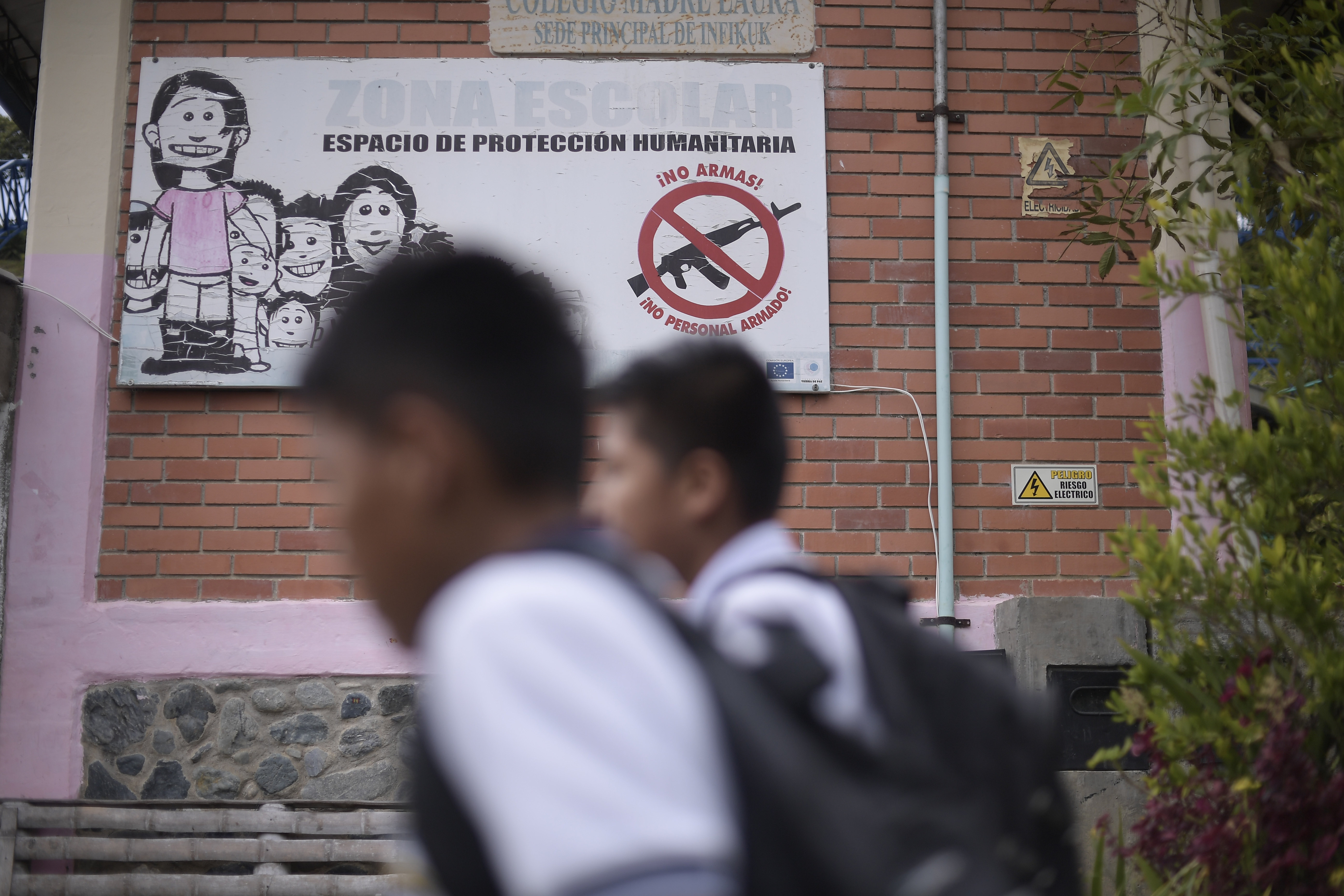 Campaña para la no violencia en el colegio Madre Laura de Caldono.