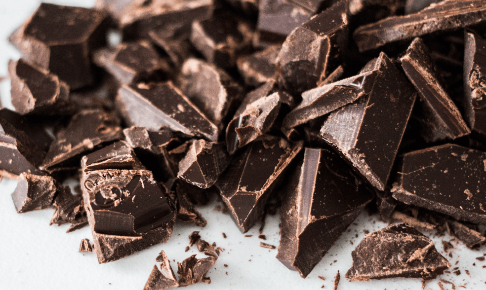 Incluir el chocolate amargo en la dieta trae beneficios.