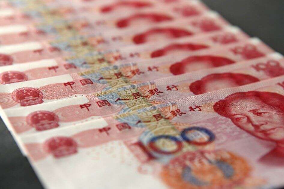 Una caída del yuan favorecería las exportaciones chinas y disminuiría el impacto del aumento de las tasas aduaneras estadounidenses sobre los productos del gigante asiático. / Bloomberg.