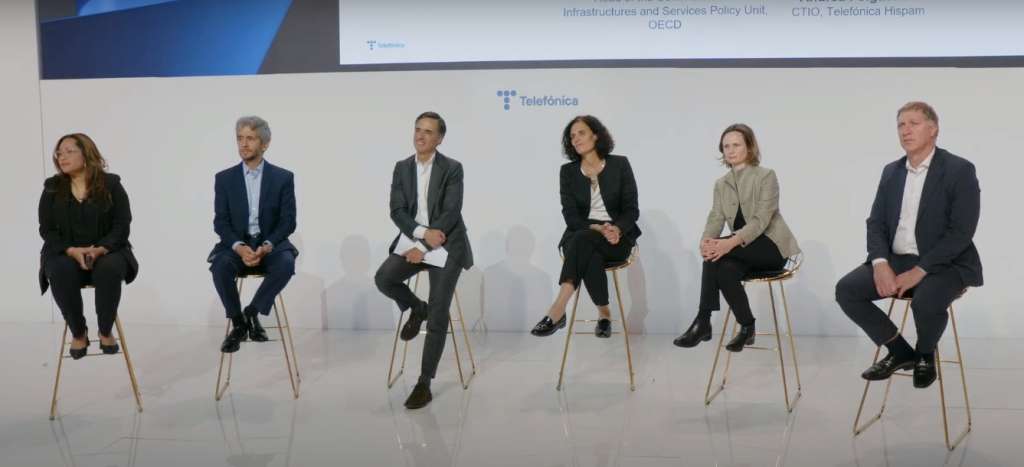 Panel “Nuevo Modelo de Alianzas para superar los desafíos de conectividad en Latinoamérica” - Cortesía: Telefónica Hispam