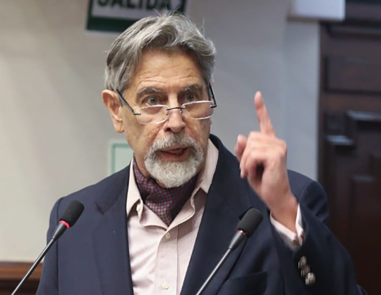 Con publicación de lista de vacunados en secreto,  crece el “vacunagate” en Perú