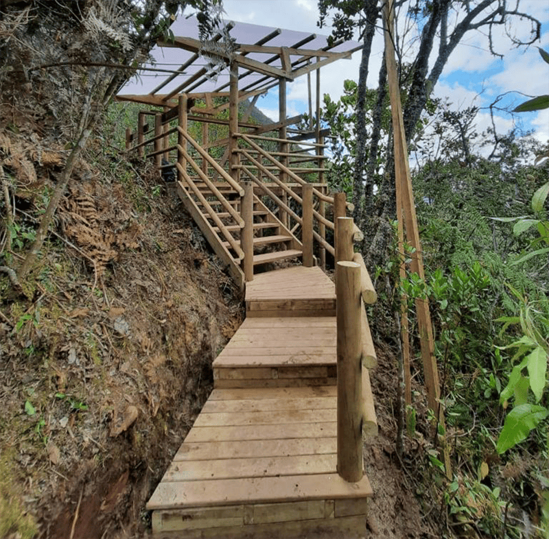Obras de adecuación en el Santuario de Flora y Fauna de Iguaque, en Boyacá. / Foto: Cortesía Parques Nacionales Naturales