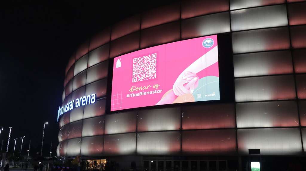 Secretaría Distrital de Salud y el Movistar Arena, iluminaron este escenario de la ciudad para crear conciencia sobre la donación.