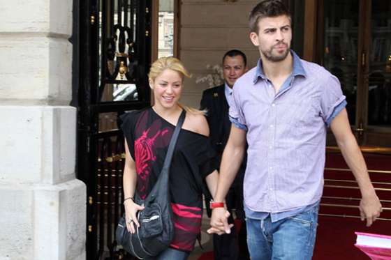 Shakira and Gerard Pique going out of the Ritz Hotel to go to the airport.Paris, France.<P><P>Pictured: Shakira and Gerard Pique<P><B>Ref: SPL288570  150611  </B><BR/>Picture by: KCSPresse / Splash News<BR/></P><P><B>Splash News and Pictures</B><BR/>Los Angeles:	310-821-2666<BR/>New York:	212-619-2666<BR/>London:	870-934-2666<BR/>photodesk@splashnews.com<BR/></P>