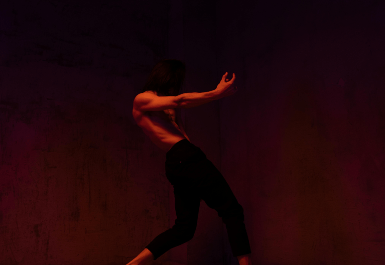 Una reinterpretación de Luis Caballero a través de la danza