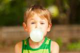 ¿Sabías que mascar chicle tiene beneficios para tu salud?