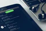 Spotify presentó una función que crea listas para escuchar música sin conexión