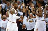 Cavaliers y Spurs abren con victoria la postemporada en la NBA