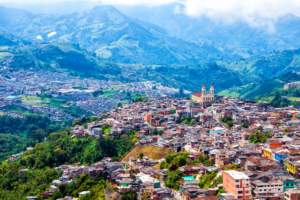 Manizales brilla entre las 10 ciudades más acogedoras del mundo en premios de Booking.com.