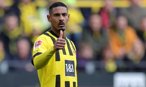 Haller volvió al gol en la Bundesliga tras su tratamiento conta el cáncer