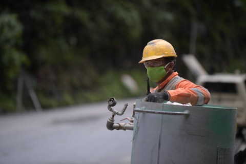 Cerca de 100 obras en vilo: gremio de la infraestructura advierte baja ejecución
