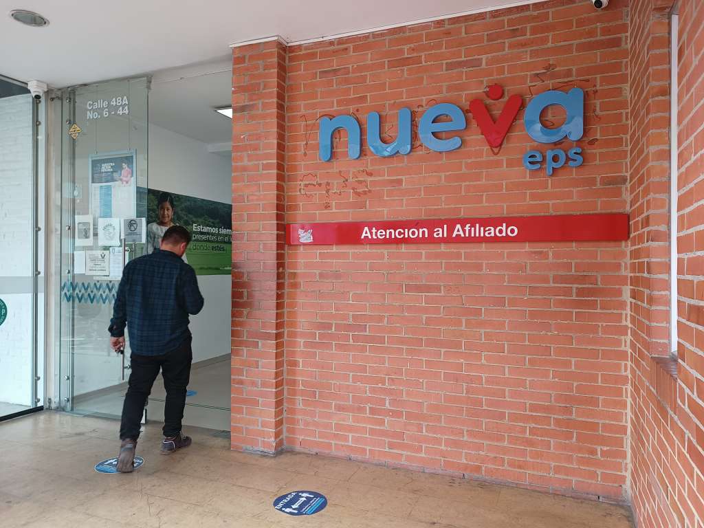Oficina de Atención al Afiliado de esta eps, ubicada en la calle 48 con carrera 7, en Bogotá.