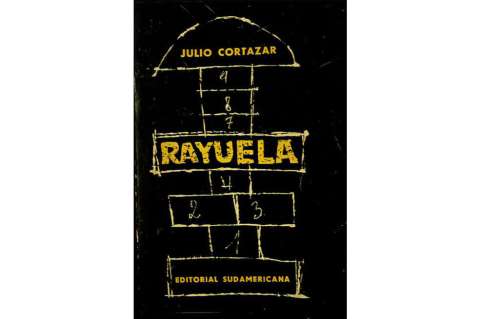 Los reyes de España recibieron los primeros ejemplares de nueva edición de "Rayuela"