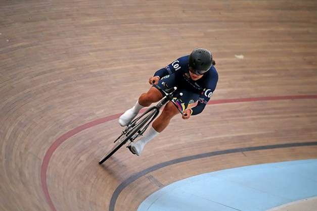 Valeria Hernández, subcampeona mundial junior del keirin.
