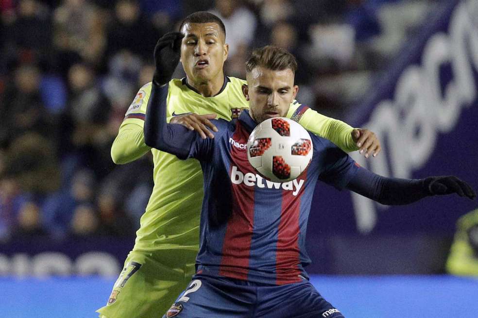 Jeison Murillo en su primer partido como titular con el Barcelona de España. / EFE