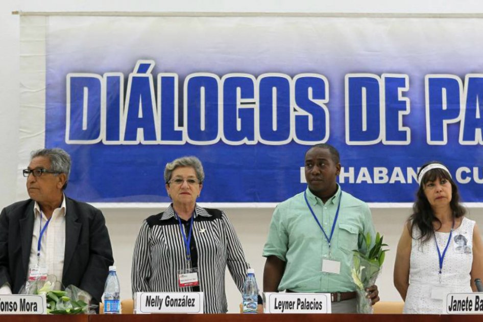 La mesa de diálogos recibió la visita de 60 víctimas del conflicto armado, las cuales asistieron a La Habana en delegaciones de 12 representantes. / EFE