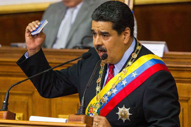 El presidente de Venezuela, Nicolás Maduro, dice que existen vínculos entre el policía Óscar Pérez y el gobierno de Colombia. / EFE