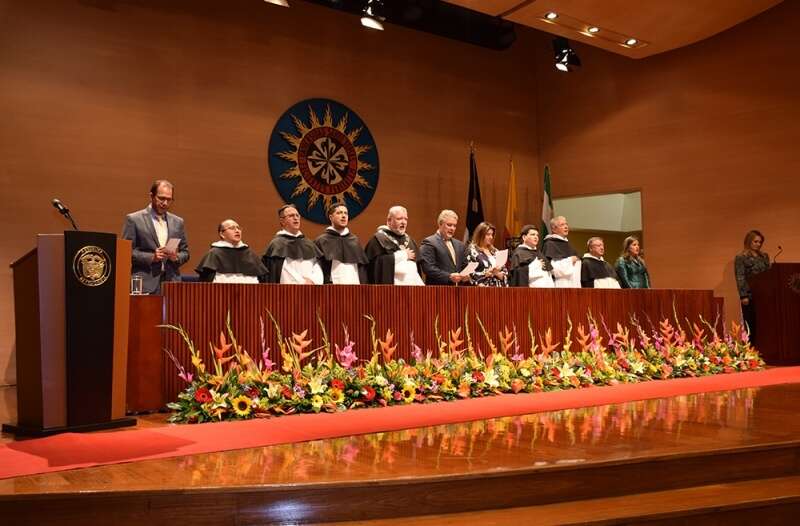 A la posesión asistieron, entre otros, el Presidente Iván Duque Márquez y el Viceministro de Educación Superior, Luis Fernando Pérez Pérez. / Cortesía Universidad Santo Tomás